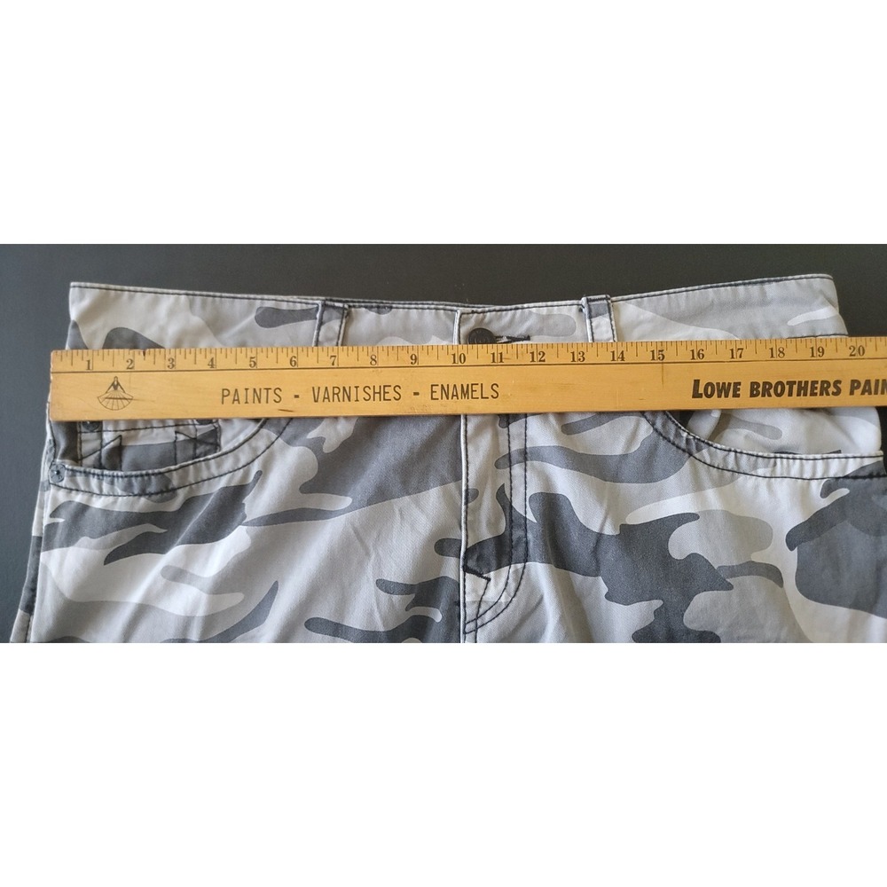 True Religion Mens Gray Camo Double Knee Straight Fit Stitching Pants Sz 40x33.5 - Picture 11 of 11